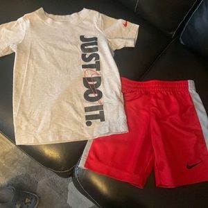 Nike boys short set